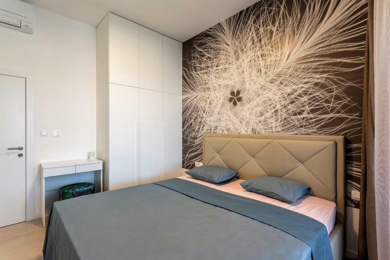 Luxury Apartment With Hot Tub Оміш Екстер'єр фото